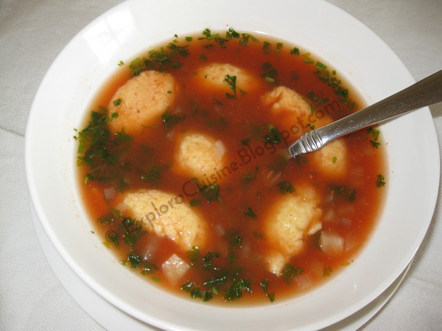 Supa de rosii cu galuste de faina (Tomato soup with flour dumplings)