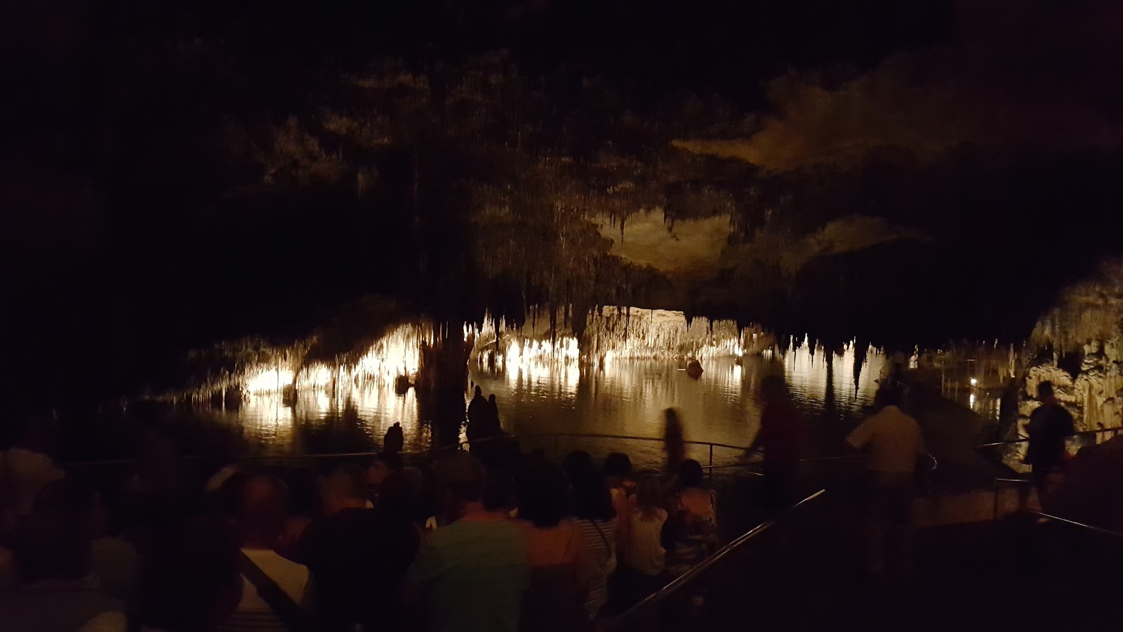 Mallorca, ada (İspanya) ya da Bilet için bir masal Mallorca, ada (İspanya) ya da Bilet için bir masal