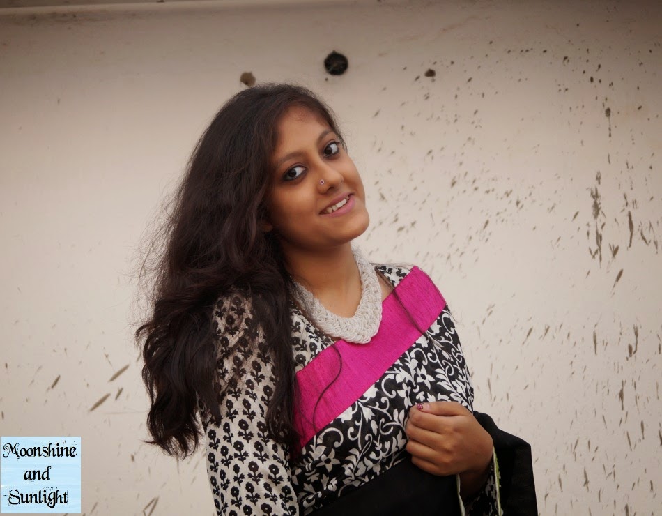 Yes! I am wearing a saree! | Sareez.com review , Indian fashion blog , Kolkata, review 
