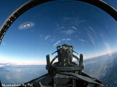 Navy Pilot 'Chased' UFO