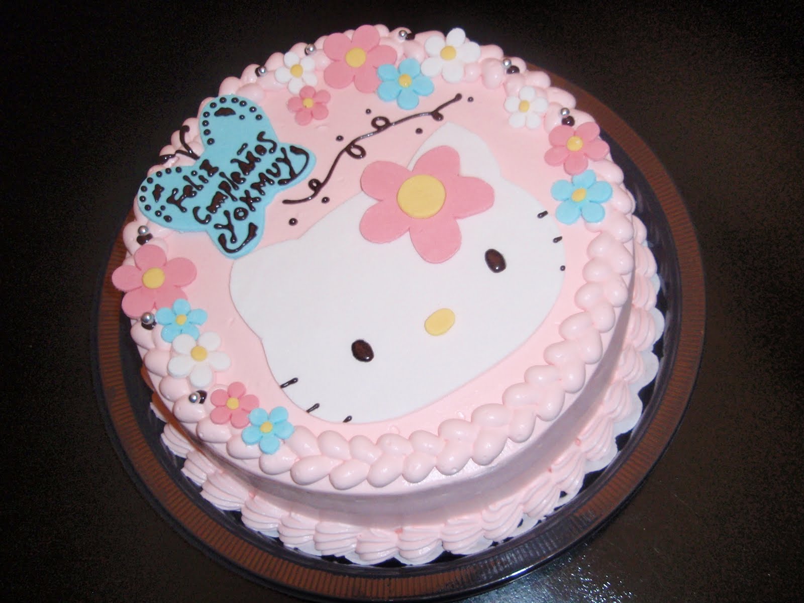 Mey´s Kitchen: Torta Hello Kitty con mariposas