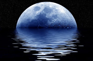 صورة القمر بالليل