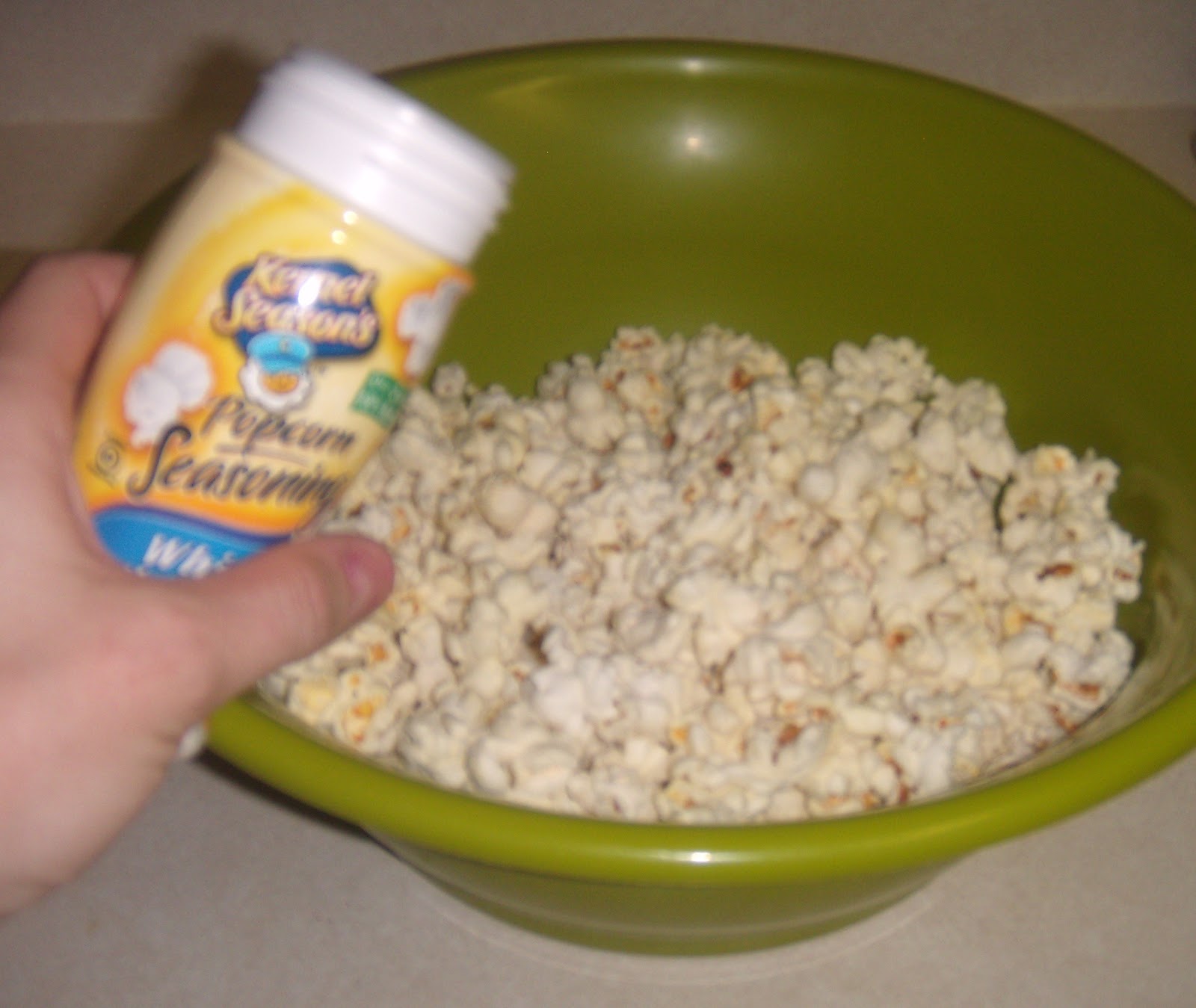 Mommie of 2 Kernel Season's Popcorn Seasoning Spices Up Popcorn 