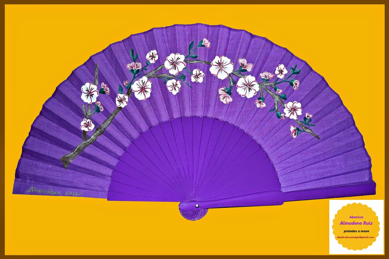 Abanicos Pintados a Mano. Abanicate conmigo. Abanico "Flor de Cerezo".