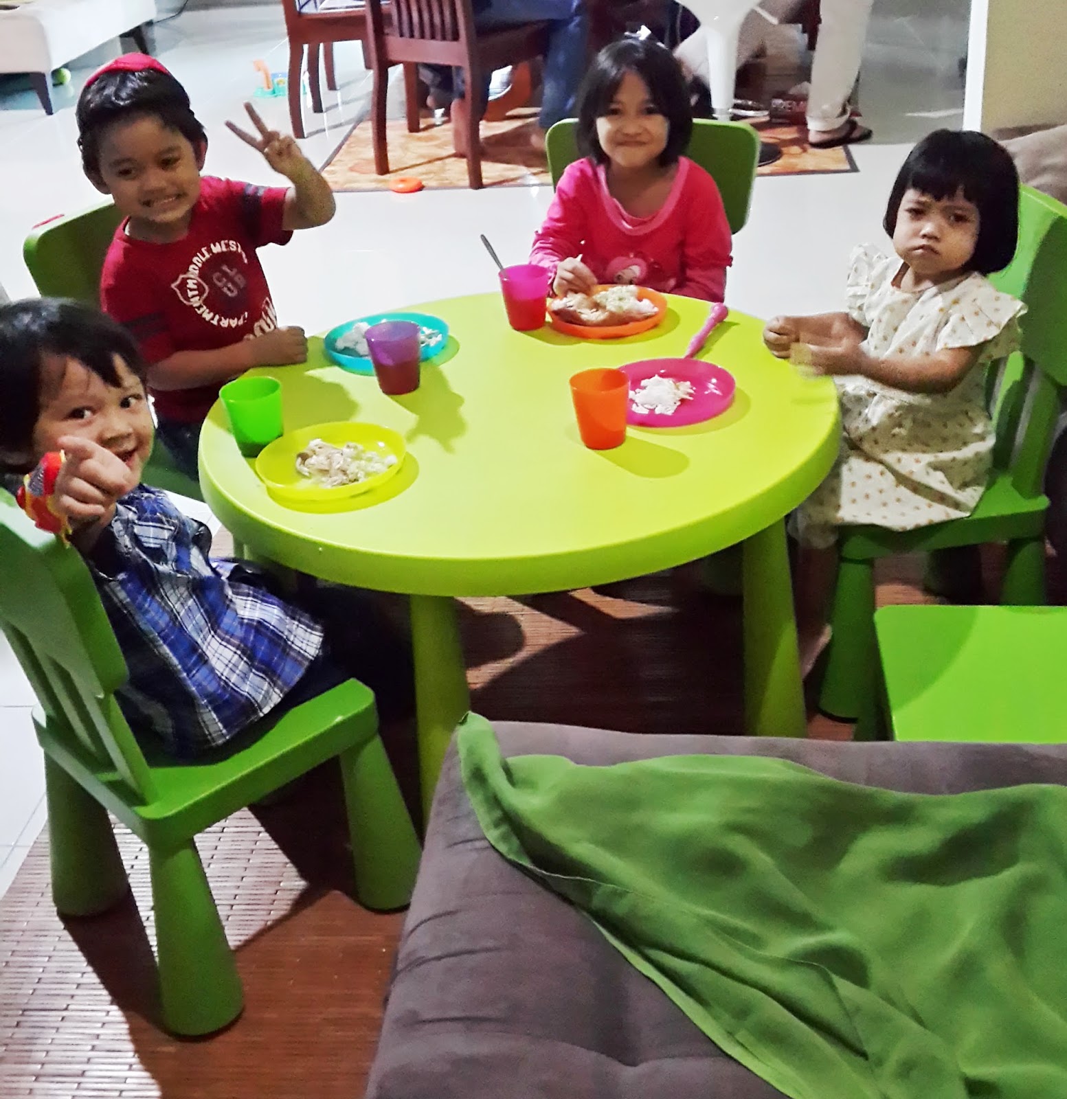 Rumah Kami Syurga Kami Ruang Makan  Khas untuk Kanak  kanak 