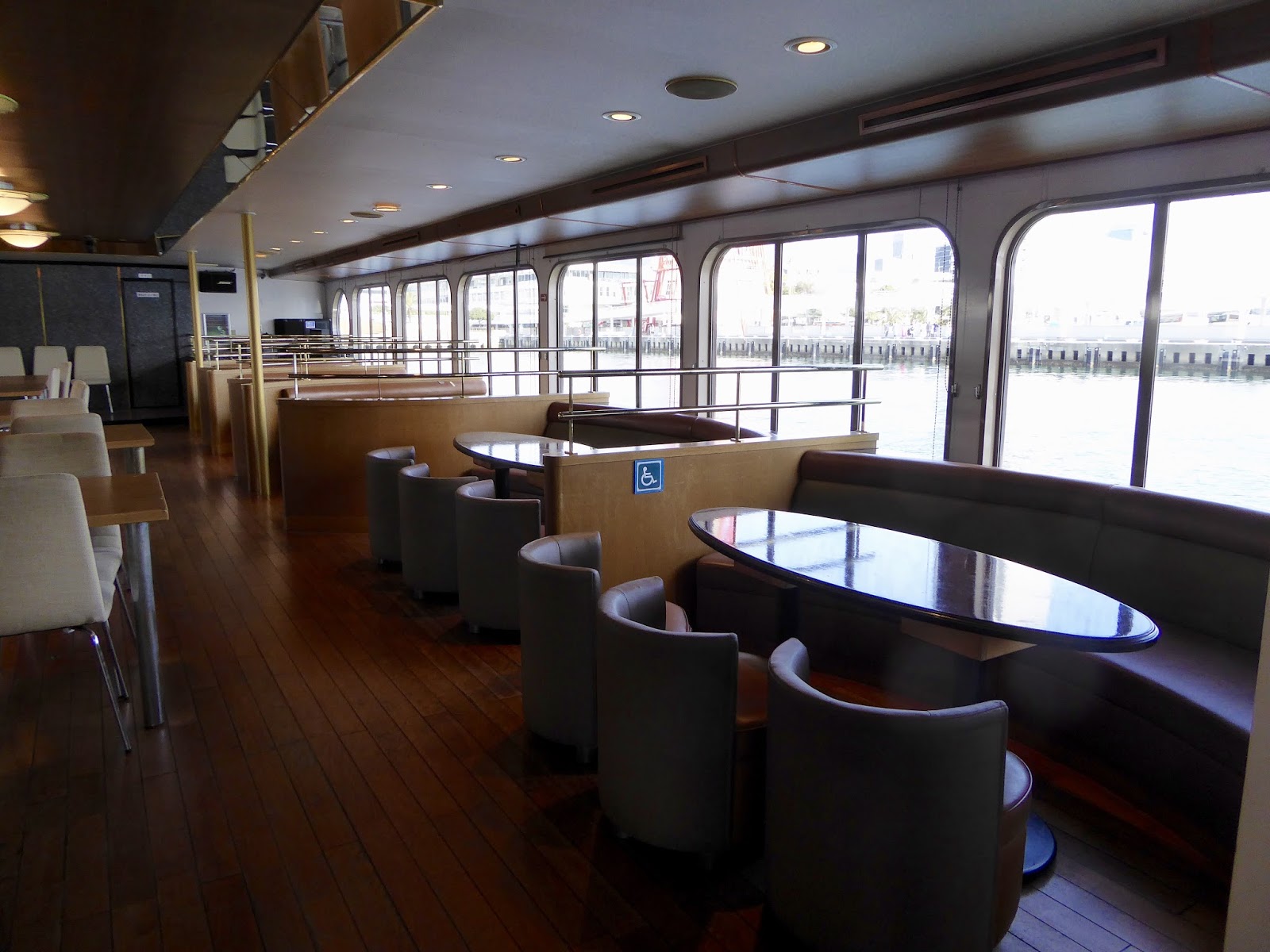 うふふな日々 神戸ベイクルーズ「Ocean Prince」と、「ぱしふぃっくびいなす」のお迎え（2017瀬戸内の旅/冬 6