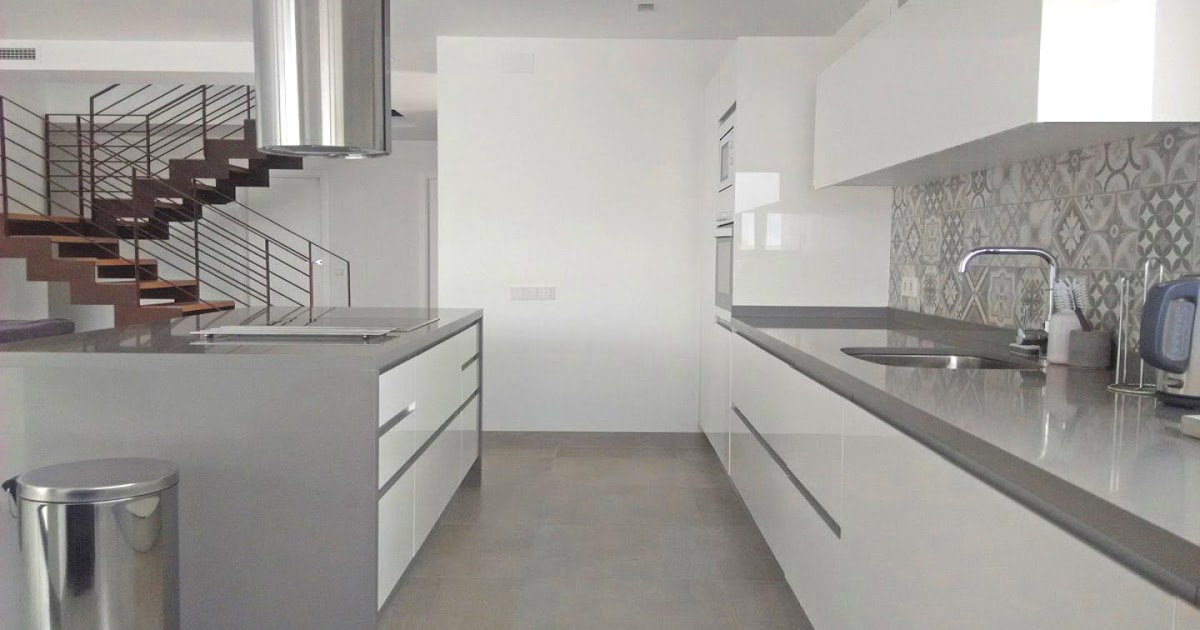 Una pared de azulejos: elemento clave para decorar la cocina - Cocinas