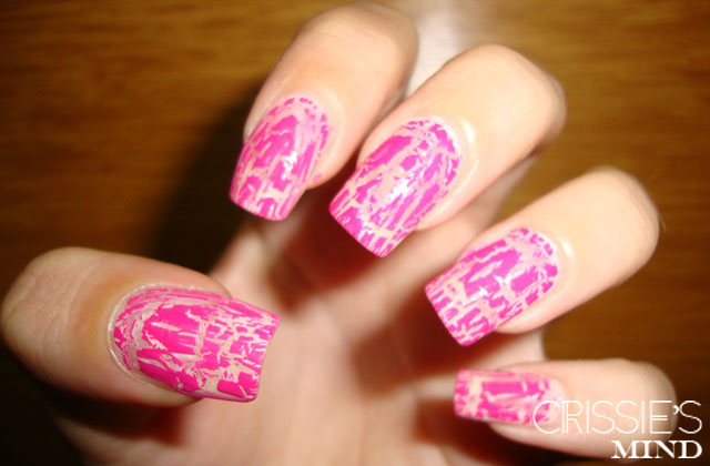 pink-crackle-nail-art