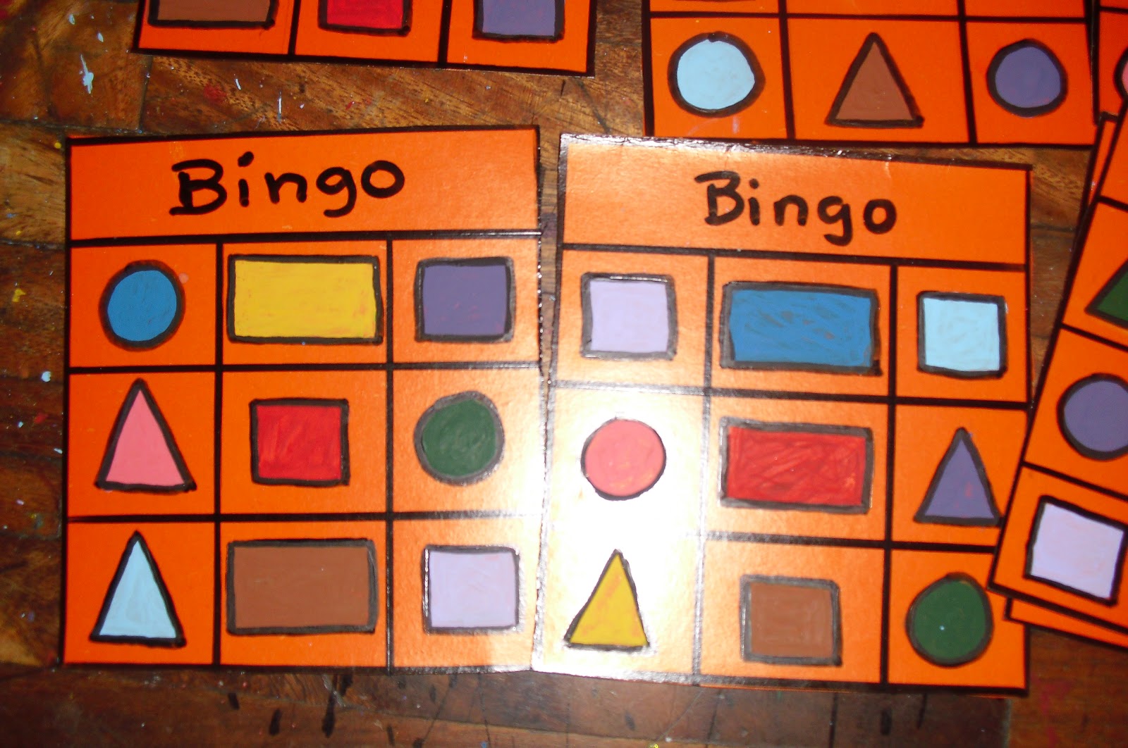 Zone: Juego Didáctico "Bingo de Geométricas Formas" Maternal y Preescolar