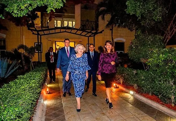Princess Beatrix visits the University of Aruba about Economy versus Nature and Tourism versus Identity in Aruba