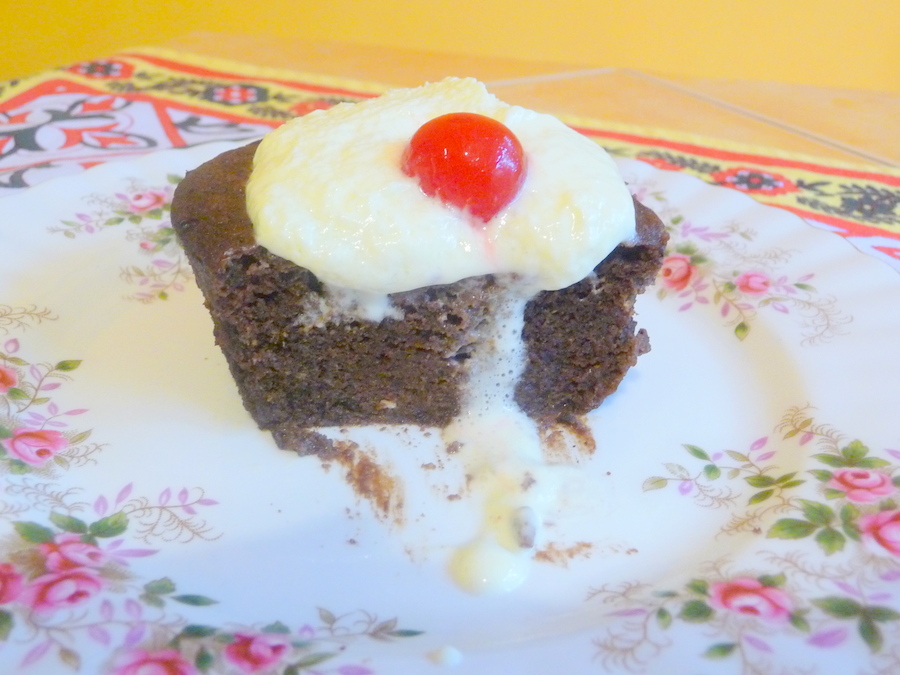 SPLENDID LOWCARBING BY JENNIFER ELOFF CHOCOLATE BREAKFAST CAKES