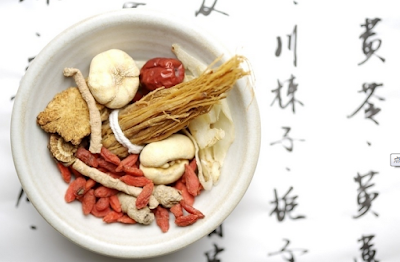 Điều trị viêm amidan cấp và mãn tính theo đông y Điều trị viêm amidan cấp và mãn tính theo đông y