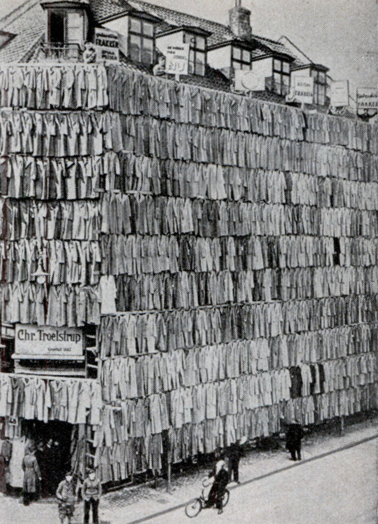 Coats Coat Coat Store as Novel Sales Scheme in Copenhagen, 1936