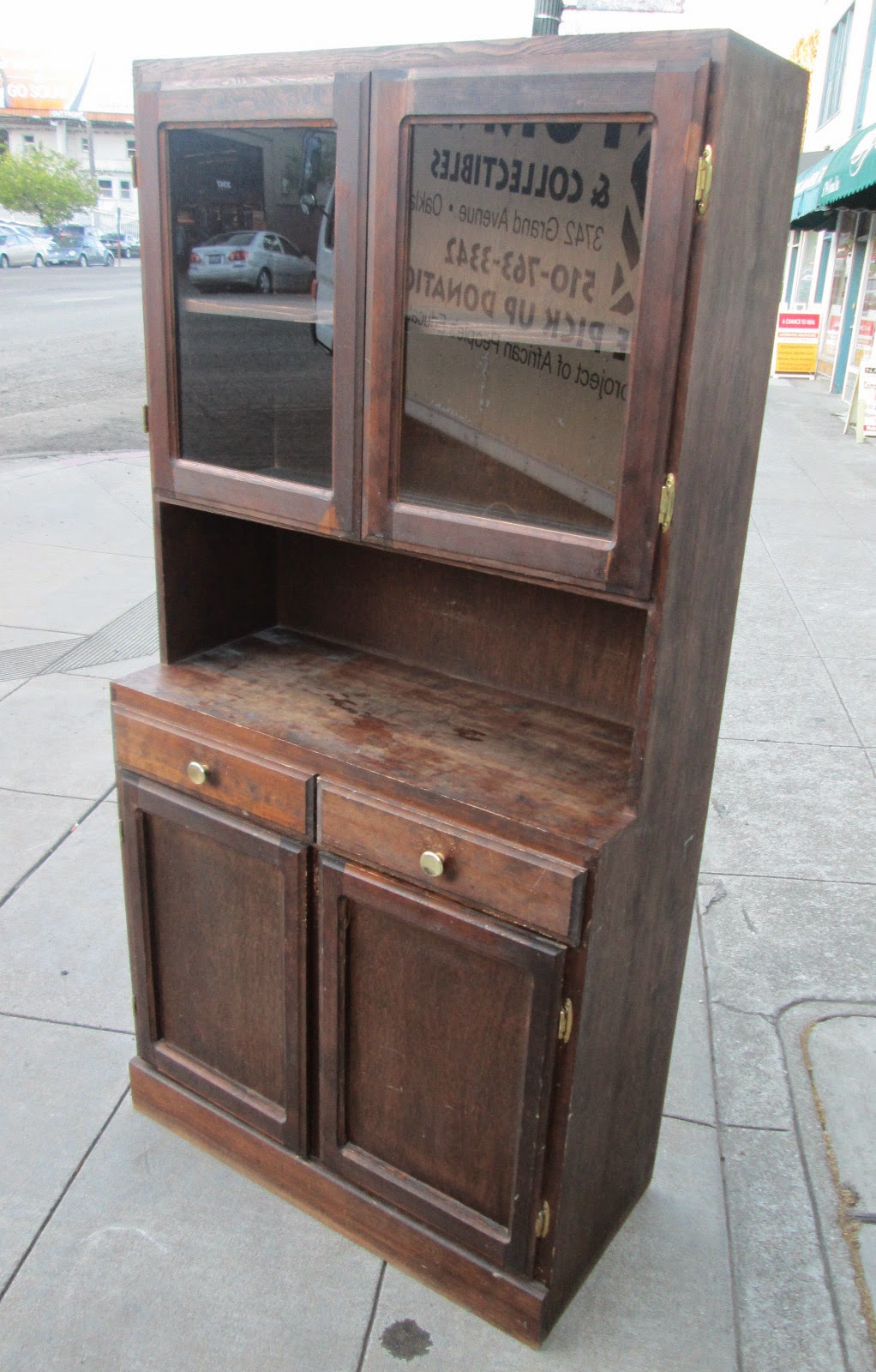 UHURU FURNITURE & COLLECTIBLES SOLD Depression Style China 125