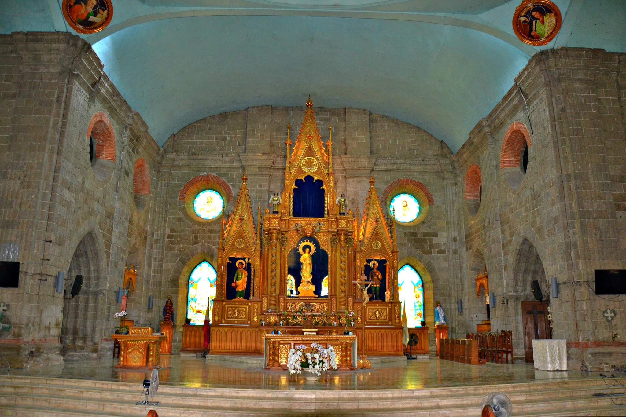 Naic Church retablo and altar