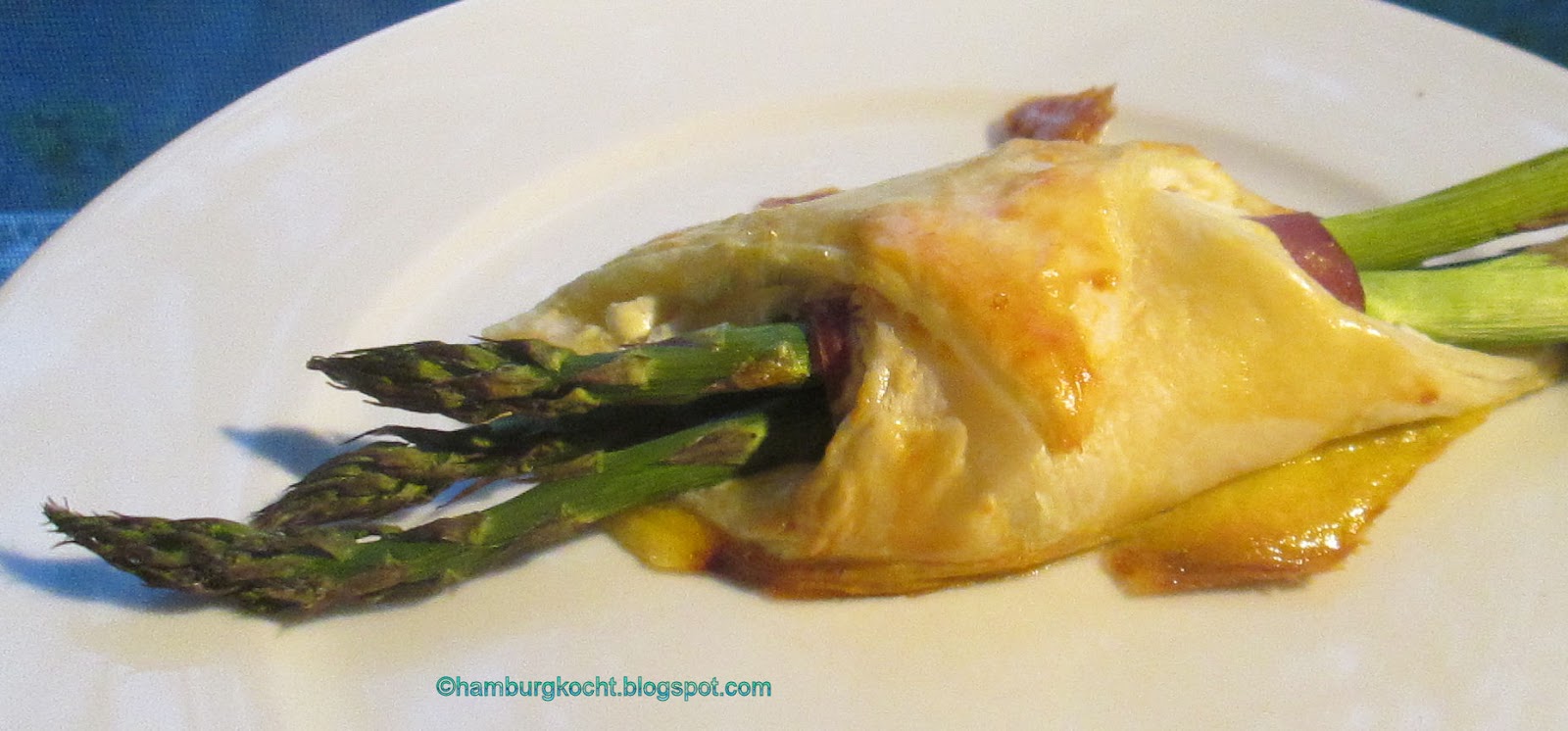 Hamburg kocht!: Spargel-Blätterteig-Taschen