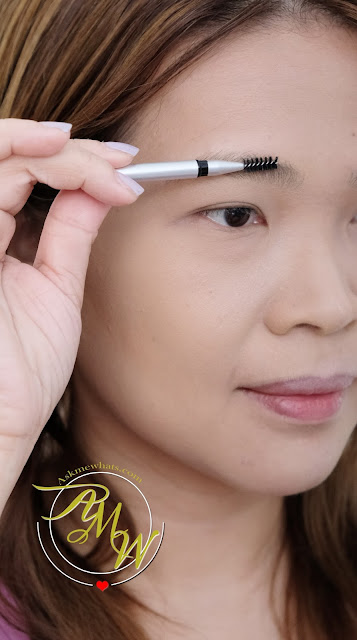 a photo of Benefit Foolproof Brow Powder 