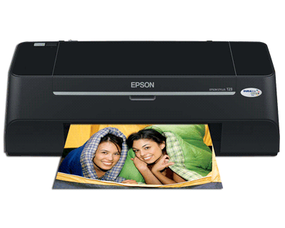 Impresora de marca Epson con documento a color impreso.
