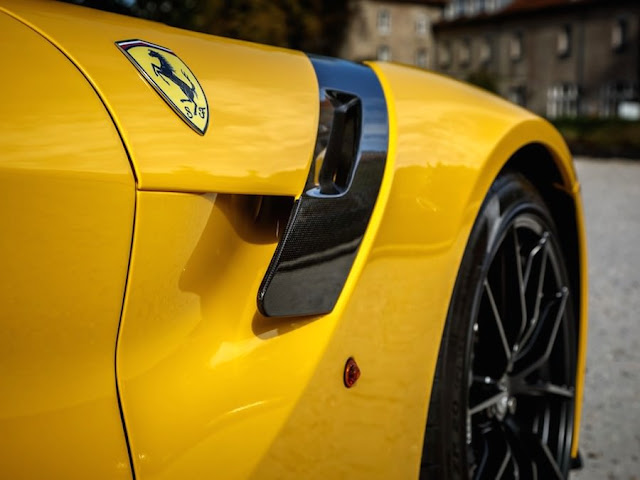 フェラーリF12tdf 中古