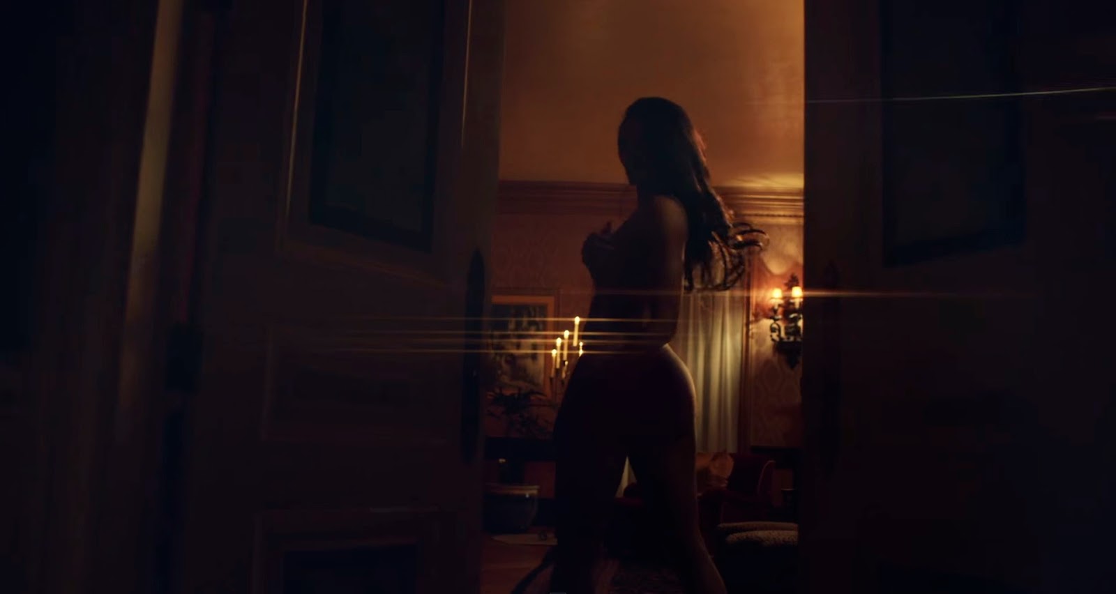 La sensualidad y la elegancia aderezan el clip de Ciara para "Dance Li...