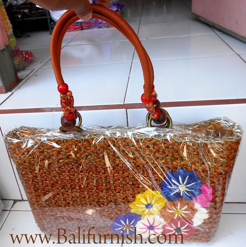 Straw Handbags from Bali Indonesia CVMAYA Bali Crafts Home Decors