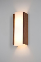 Lámparas de pared hechas de madera