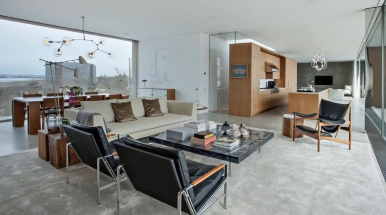35 Photos vs. Luxury Contemporary Glass Home In New York vs. Interior Design Tour