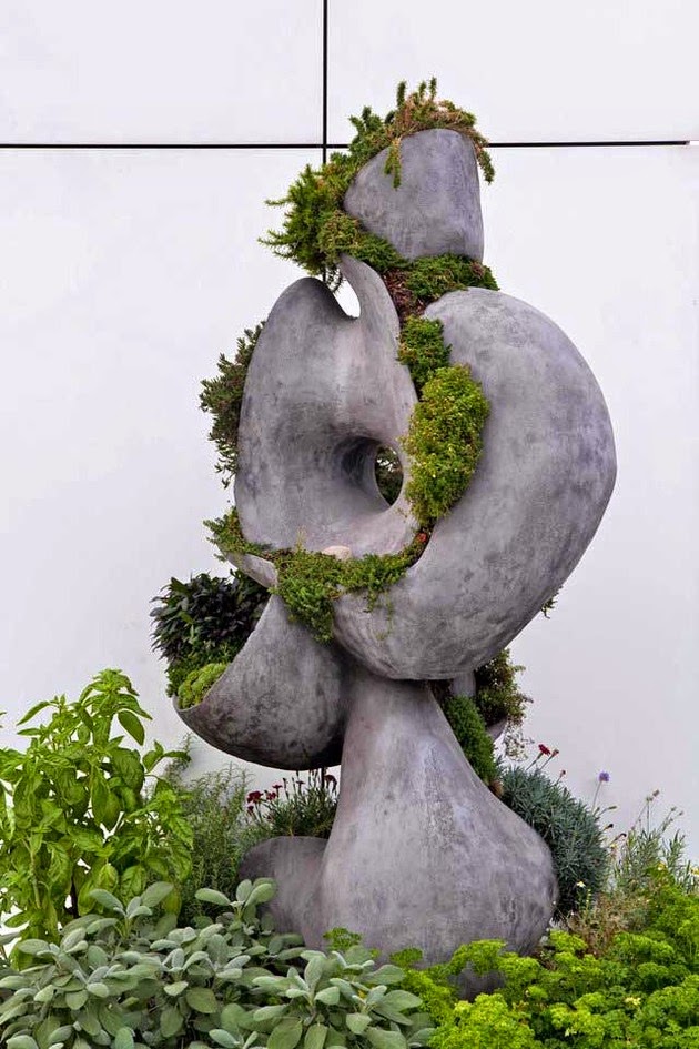  Patung  Hidup Dari Opiary Untuk Memperindah Halaman Rumah 