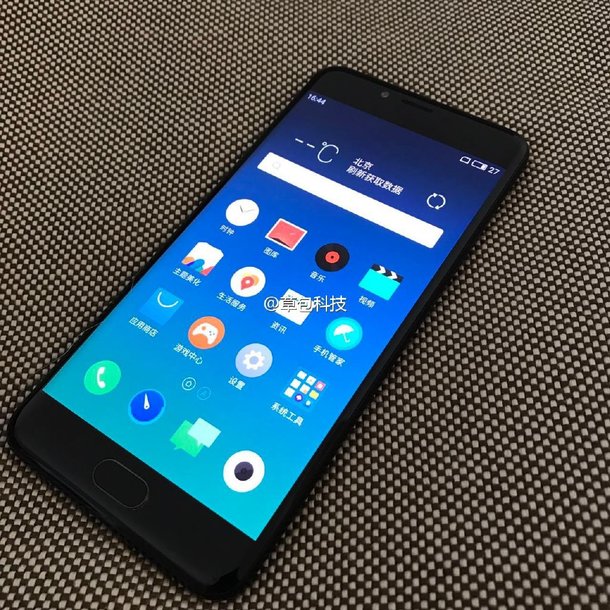 Meizu Pro 6 Edge, smartphone con display curvo sui quattro lati