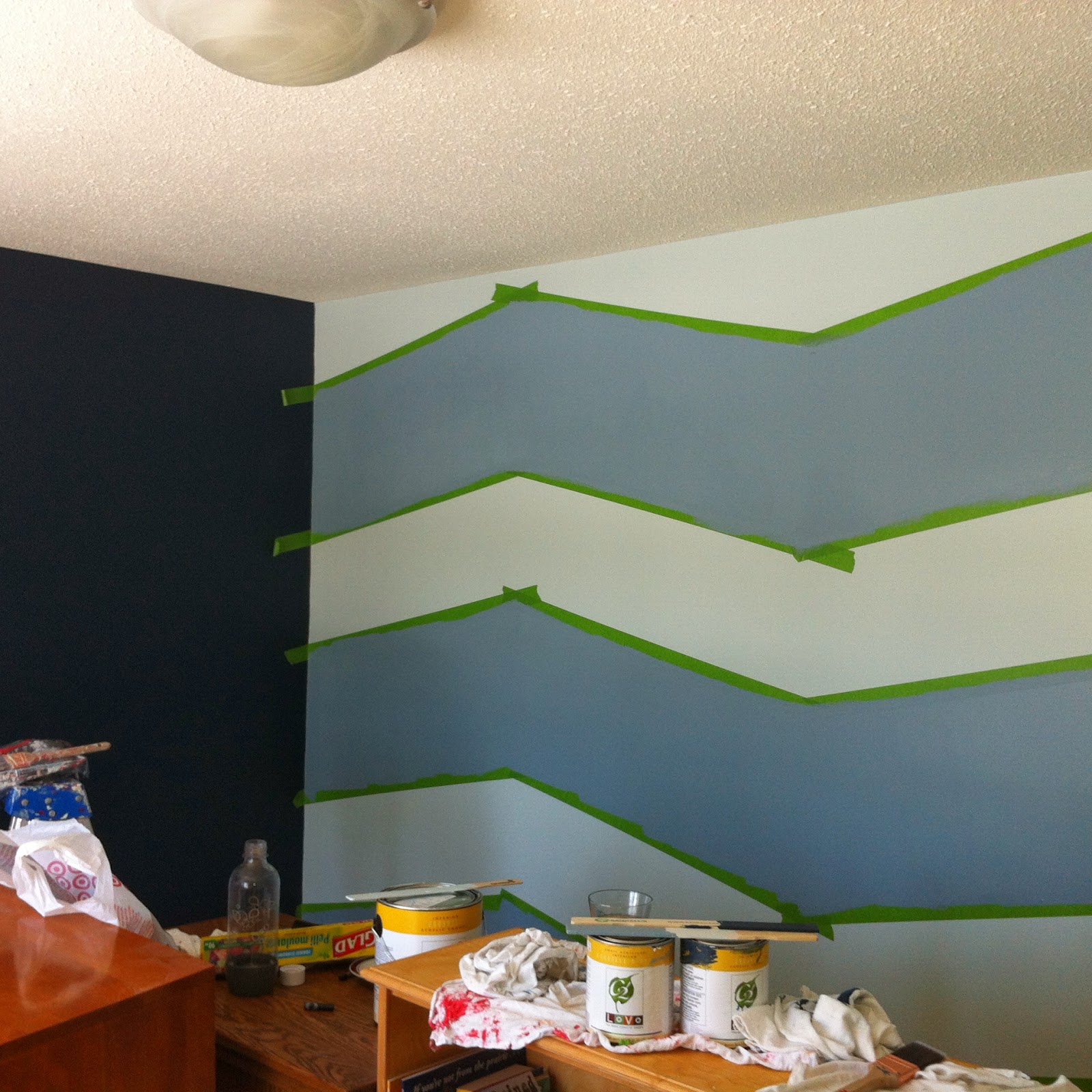 Suburban dad projects: ZIGZAG paint project for my boys room