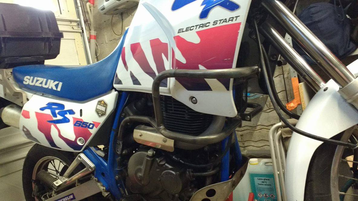 MotoRecycle Tour Préparation Protections/Crashbars DR 650 RSE