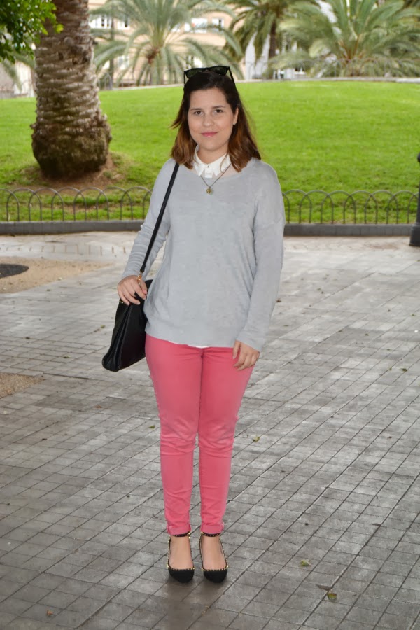 look_outfit_pantalon_rosa_zapatos_pico_pinchos_zara_nudelolablog_01