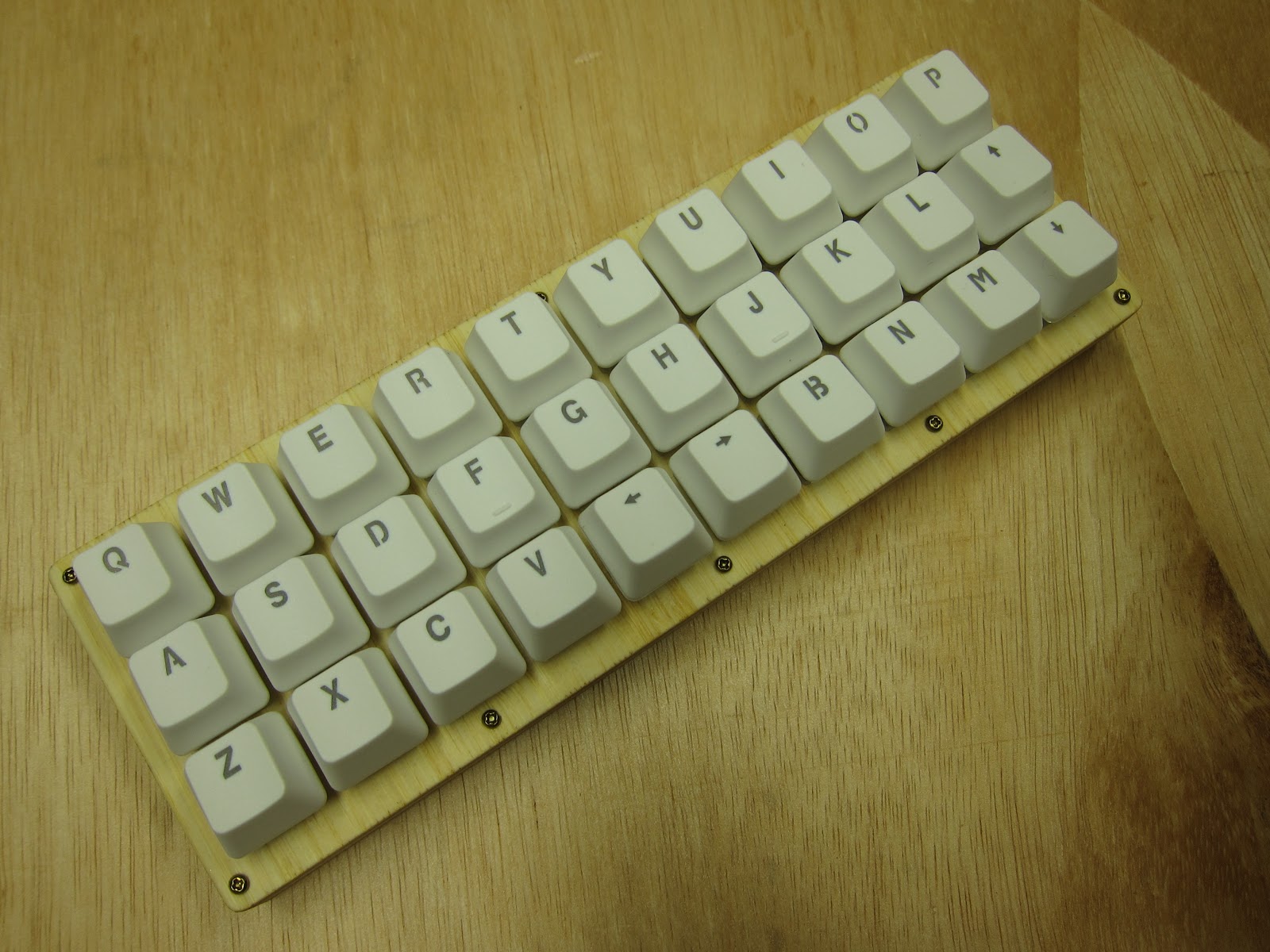 40 Keyboards Gherkin Wood