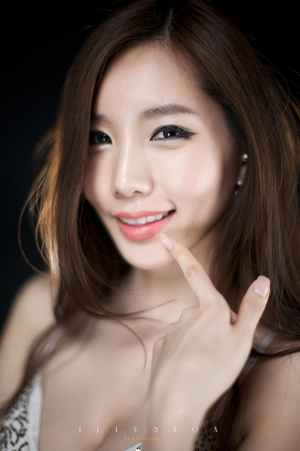 xxx nude girls: Gorgeous Lee Ji Min