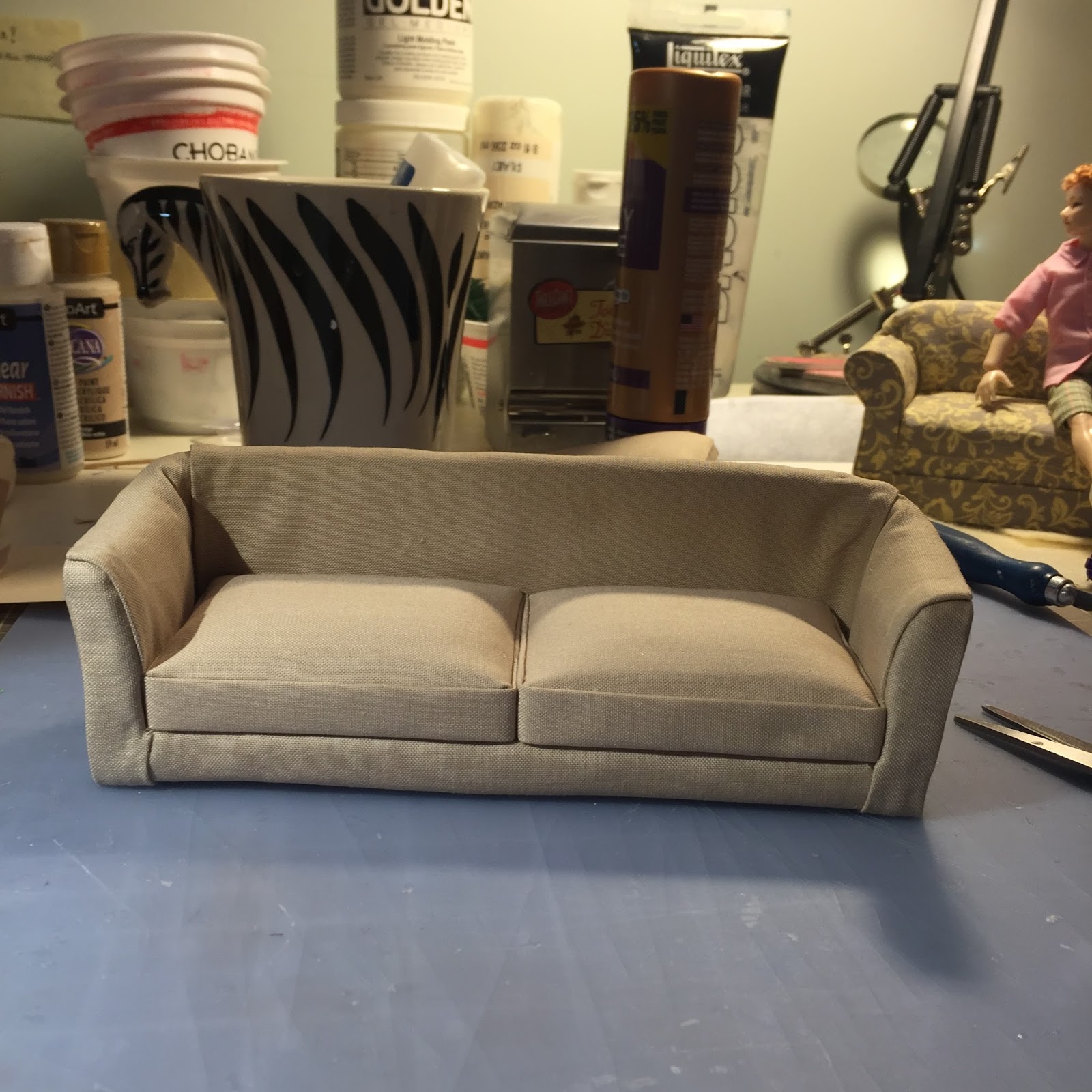 The Kinfeld Dollhouse couch/sofa tutorial