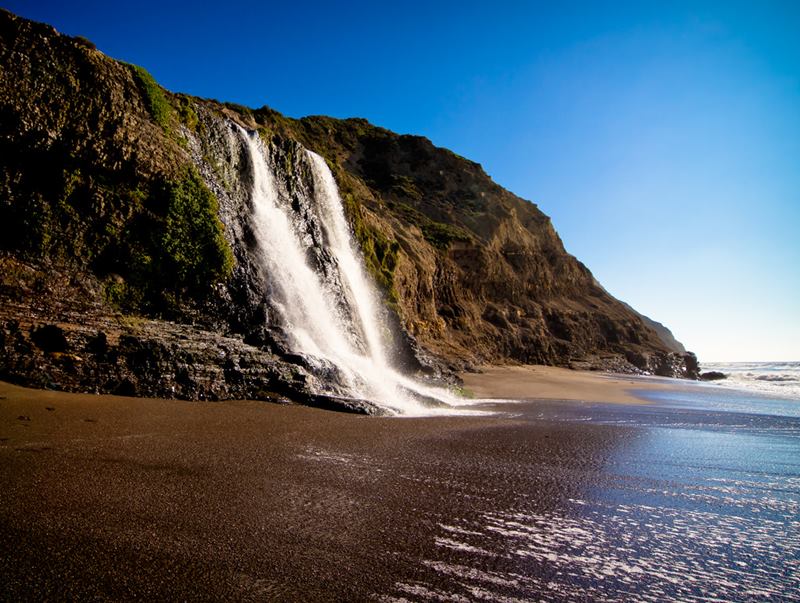 Alamere Falls, A waterfall that flows directly into the Ocean