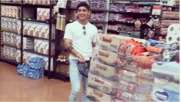 Alan Pulido se luce con gran donativo en especie para víctimas de sismo (VIDEO) Alan Pulido se luce con gran donativo en especie para víctimas de sismo (VIDEO)