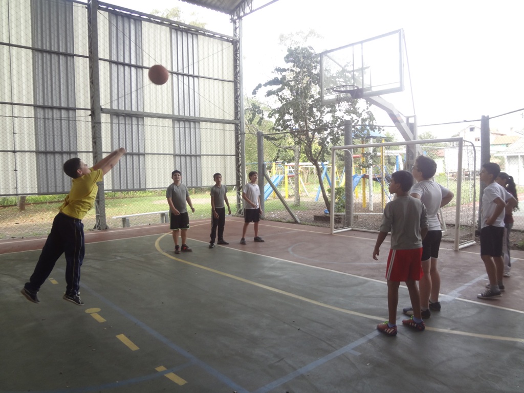 Educaçao Fisica O Que Sao Jogos Citar 3 Exemplo Explicar