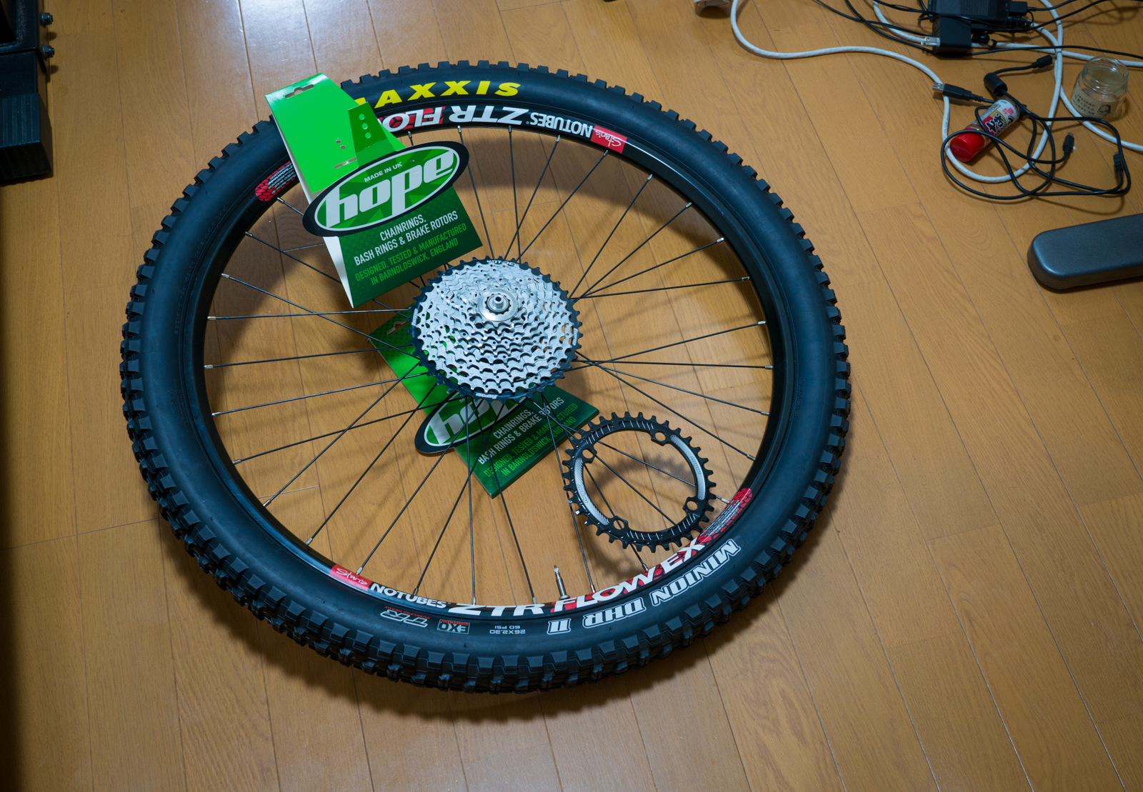 Trek トレック ホイルセット（カセットスプロケット タイヤ 付き