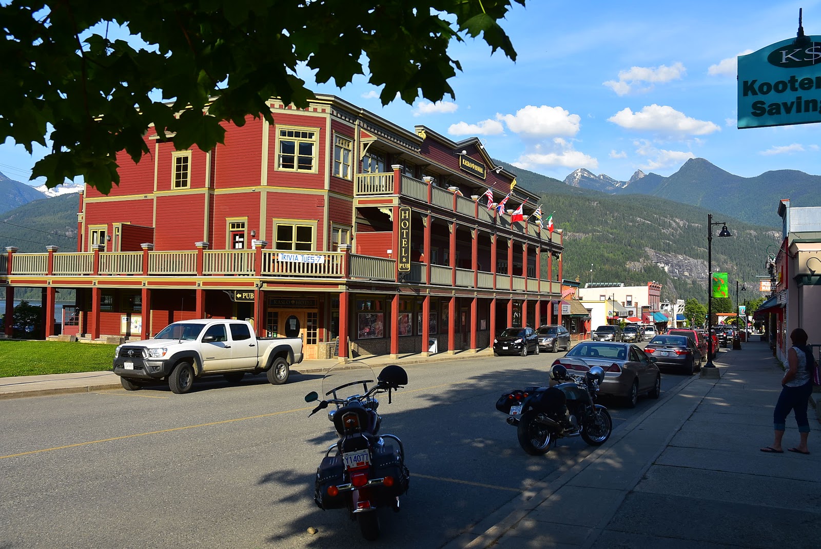 Living Off Grid 45.05 N, 77.85 W Nakusp to KASLO B.C.