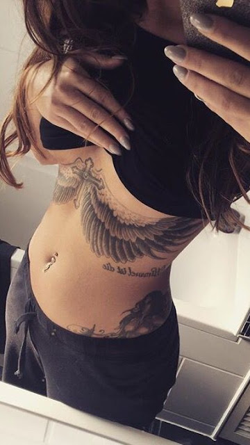 27 Tatuagens femininas delicadas, sexys e sensuais para inspiração