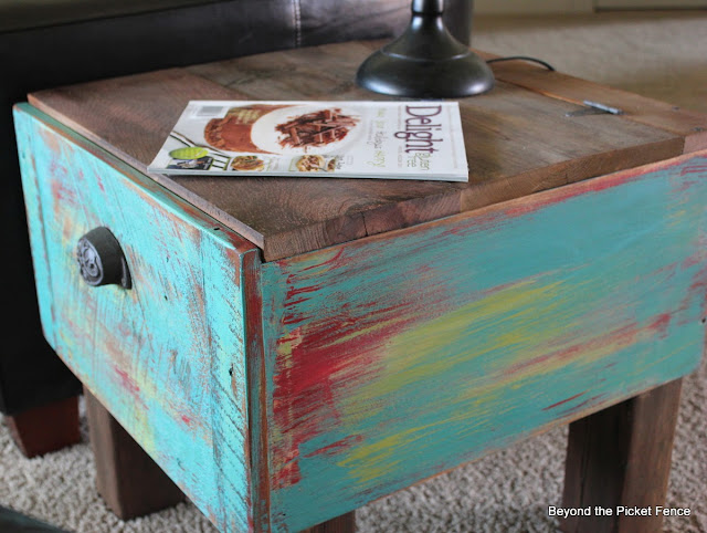 repurposed drawer, side table, paint, reclaimed wood, storage, beyond the picket fence, http://bec4-beyondthepicketfence.blogspot.com/2013/09/drawer-side-table.html