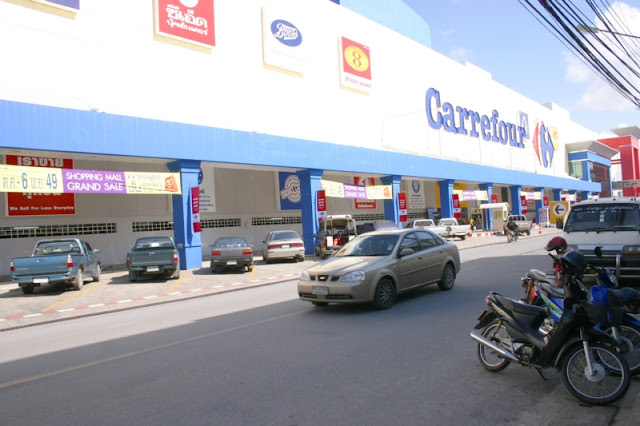 Carrefour Mall and air conditioning get-a-way  from the blistering heat in Nakhon Sri Thammarat City!