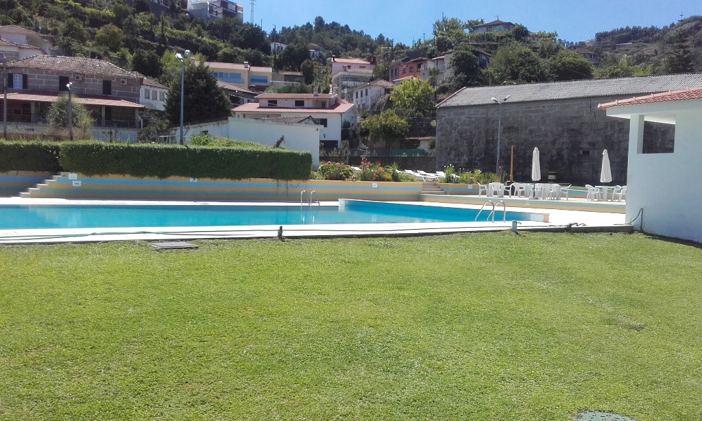 Piscina do Castelo de manhã Piscina do Castelo de manhã