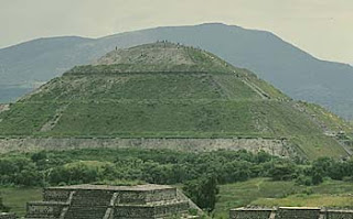 Teotihuacan Pyramid4