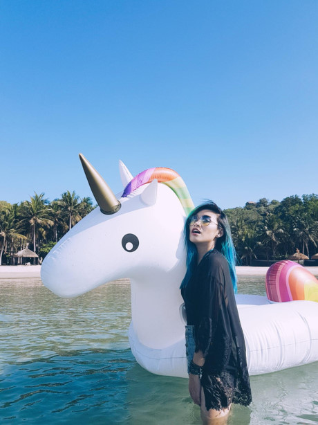 Ai cung phai co anh chup voi mon phu kien hot nhat mua he nam nay! - Anh 19