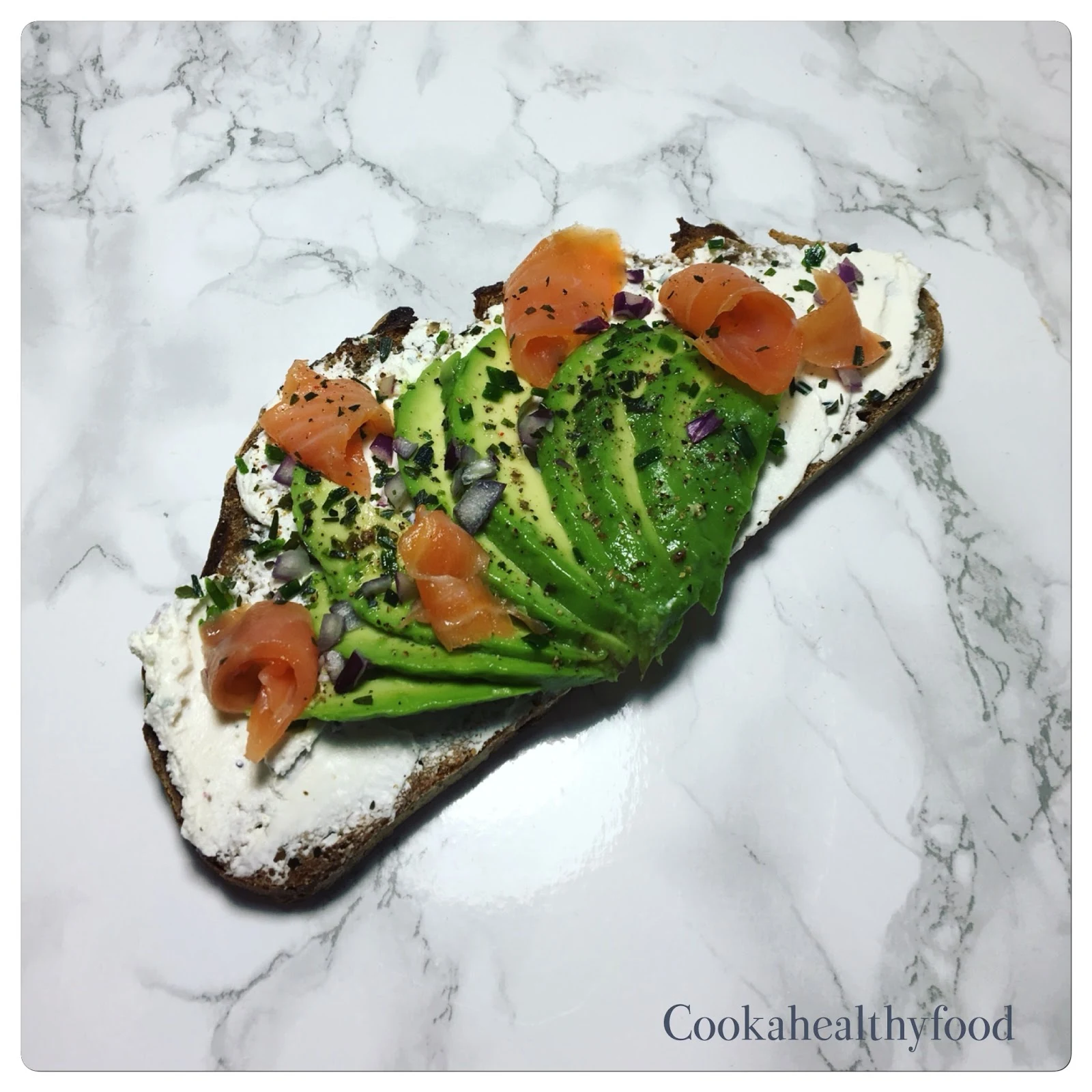 Cook a Healthy Food: Tartine avocat & saumon