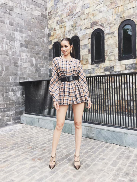 Mỹ nhân Việt khoe chân thon - Ảnh 5 My nhan Viet khoe chan thon - Anh 5