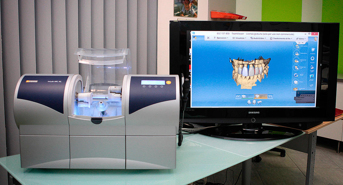 DENTALMAX: LABORATORIO ODONTOTECNICO CON CENTRO FRESAGGIO CAD/CAM ...