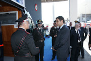 Il Ministro Fitto visita lo stand dei Carabinieri in Fiera a Bari